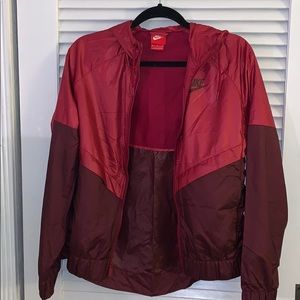 nike windbreaker